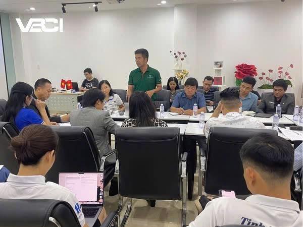 Lãnh đạo xây dựng chiến lược phát triển